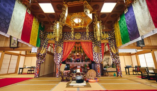 On a small hill where rural scenery spreads out in front of you, you can concentrate on zazen while being surrounded by beautiful ukiyo-e nature.