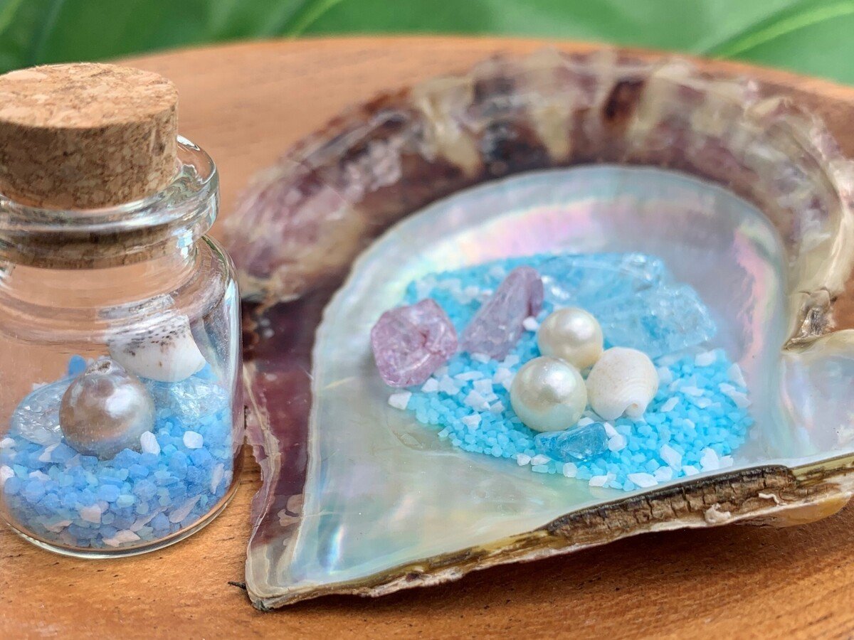 Why don't you take out only one pearl in the world and make your original work?